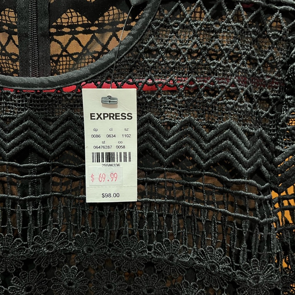 Express Black Cropped Ruffled Blouse - Picture 3 of 4